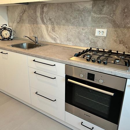 The Cozy Flat - Modern, New, 2 Rooms Apartment, Parking Bucarest Exterior foto